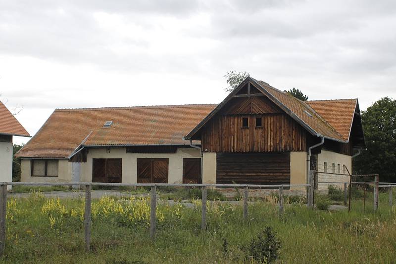 Za poslední dva roky je lovecký zámeček Lány  v břeclavské oboře Soutok už potřetí na prodej.