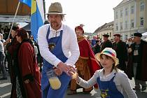 Tradiční burčákové slavnosti se v Hustopečích uskuteční už po sedmadvacáté. 