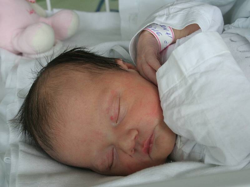 Natálie Látalová, 4. 2. 2013, Hrušky, 49 cm, 2,9 kg