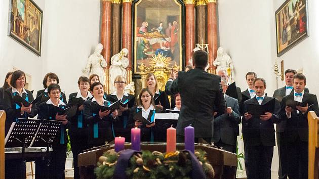 Na adventním koncertu zazpívá i chrámový sbor z Velkých Bílovic