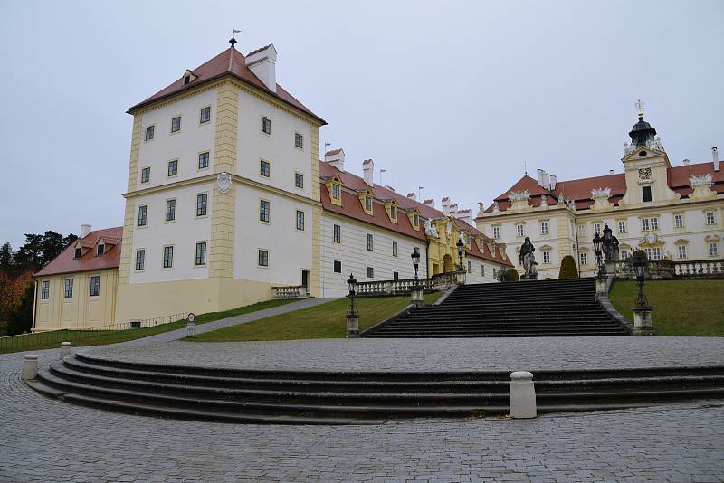 Valtický barokní zámek