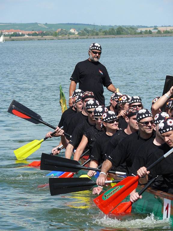 Druhý ročník festivalu dračích lodí.