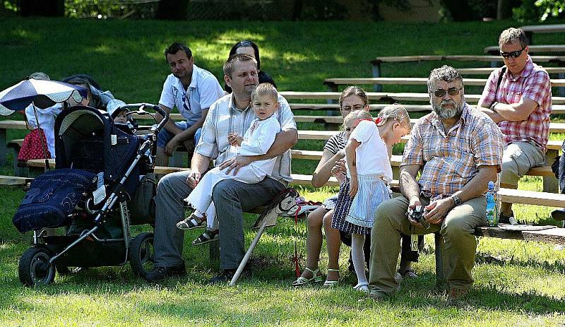 Krumvířský folklorní festival Kraj beze stínů.