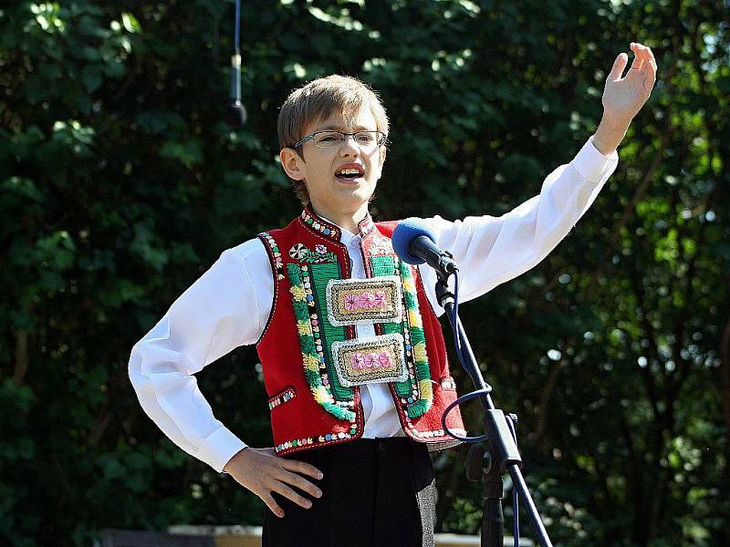 Krumvířský folklorní festival Kraj beze stínů.