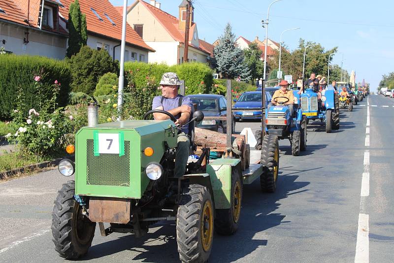 Druhý ročník Traktoriády v Kašnici.