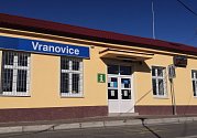 Turistické informační centrum ve Vranovicích zahájilo provoz. Nově v budově vlakového nádraží.