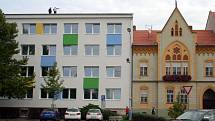 Návrh nové fasády vycházel z kombinace barev vyskytujících se ve znaku a vlajce města Břeclavi.