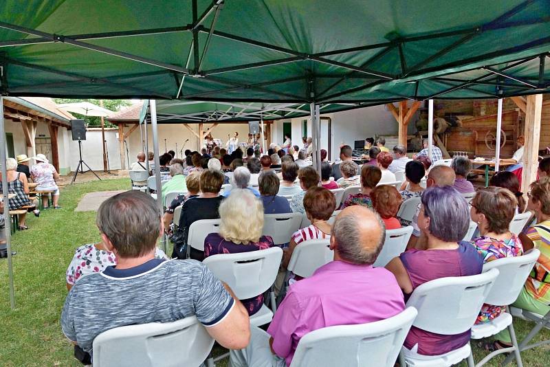 Lanžhot rozezpívaly ženské sbory