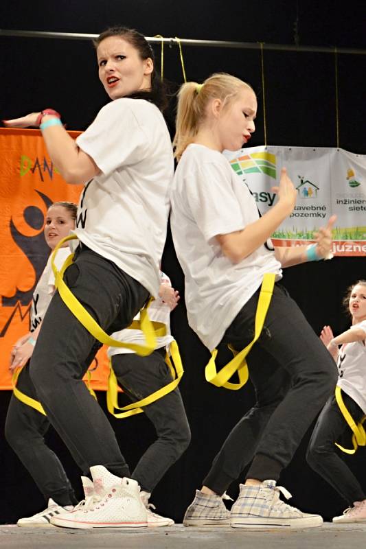 Na Slovensku si břeclavské taneční skupiny E.M.Dancers a N.C.O.D. vytancovaly sedm pohárů.