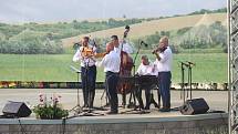 Tradiční folklorní festival Kraj beze stínu.