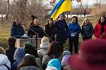 Ve Stromové kapli ve Hvězdách se lidé sešli k modlitbě za Ukrajinu.