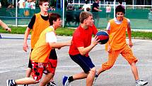 Kabinet tělesné výchovy při střední odborné škole průmyslové v Břeclavi pořádal sportovní den pro své žáky prvních až třetích ročníků. Celkem se soutěží zúčastnilo více než sto padesát sportujících žáků.