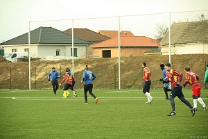 Tasovičtí fotbalisté uspořádali první den nového roku tradiční novoroční fotbal. V zápase proti sobě nastoupili svobodní a ženatí muži.