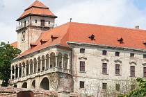 Monumentální jaroslavický zámek ze 16. století stále chátrá. Kvůli sporům o vlastnictví.