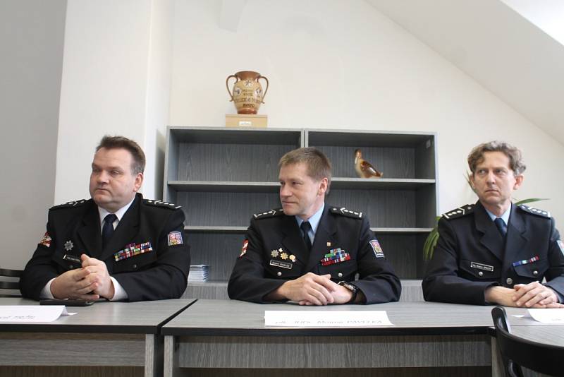 Policisté na Znojemsku mají novou speciální výslechovou místnost. Profesionálové z řad policie či sociálních pracovníků v ní mohou taktně a šetrně hovořit s dětmi. 