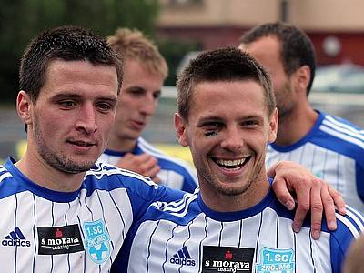 Kapitán znojemských fotbalistů Tomáš Cihlář (vpravo).