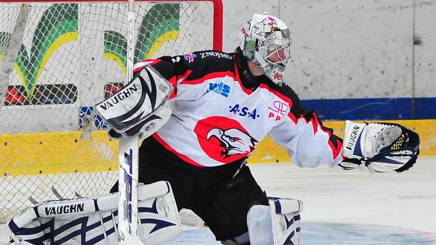 Play off Znojmo vs Benátky, 1. zápas. Gólman Orlů Luboš Horčička