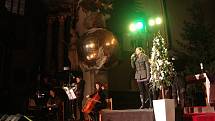Koncert sólistů Městského divadla Brno zcela zaplnil Chrám sv. Mikuláše ve Znojmě.