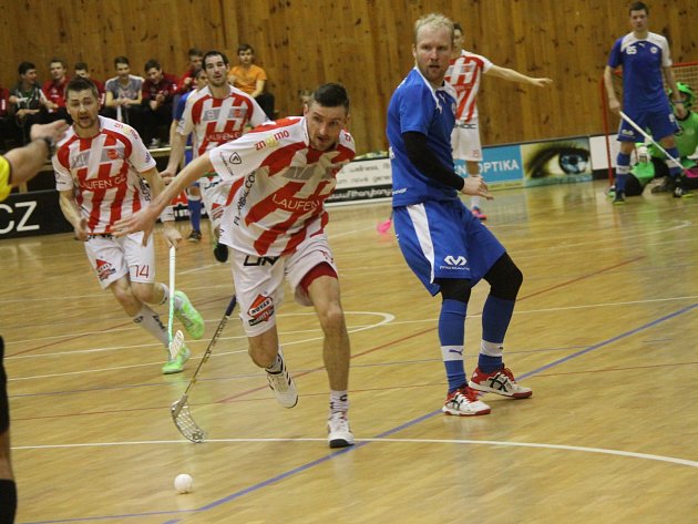 Znojmo na úvod florbalového play off jednou uspělo a série s Kladnem je tak 1:1 na zápasy.