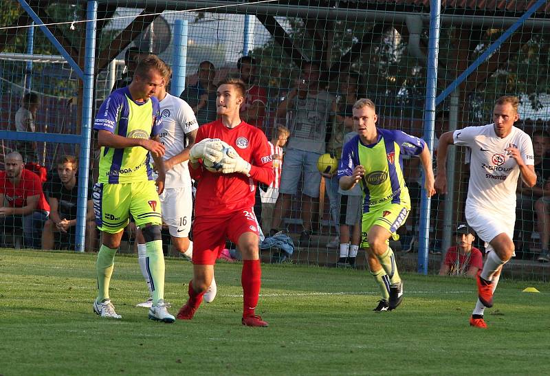 Divizní Tasovice podlehly ve druhém kole MOL Cupu prvoligovému Slovácku 2:5.