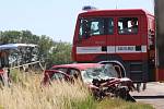 Na silnici třetí třídy číslo 397 se mezi Hrádkem a Božicemi na odbočce na Velký Karlov srazilo osobní auto s nákladním.