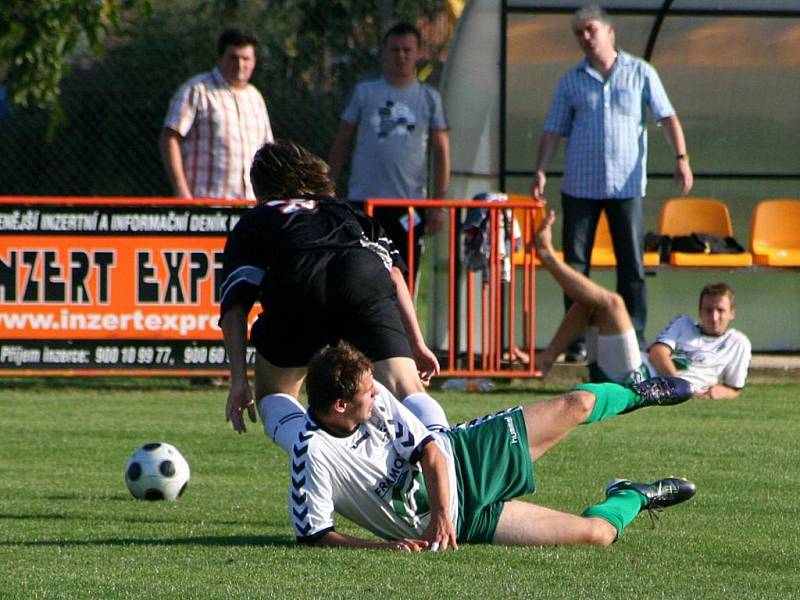 Znojemský FK Inzert Expres si opět vykopal výhru. Porazil Framoz 3:0.