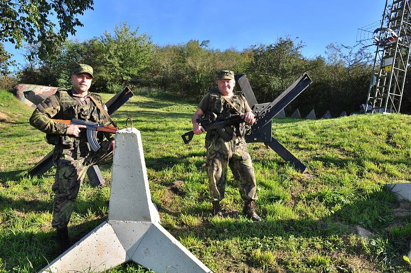 V den výročí mobilizace odvolili stylově i nadšenci z klubu vojenské historie Petr Klíčník a Petr Prokeš. U obce Dyje na Znojemsku u Bunkru Úžlabina připravovali akci Světla nad bunkry