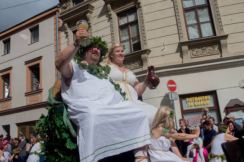 Po dvouleté pauze žilo Znojmo opět tradičním vinobraním.