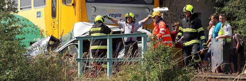 V pátek 18. srpna vjela u železniční stanice Olbramkostel na Znojemsku na železniční přejezd Octavia v době, kdy tudy projížděl motorový vlak. Při srážce zemřeli dva lidé, dítě ve vážném stavu transportovali záchranáři vrtulníkem do Brna.