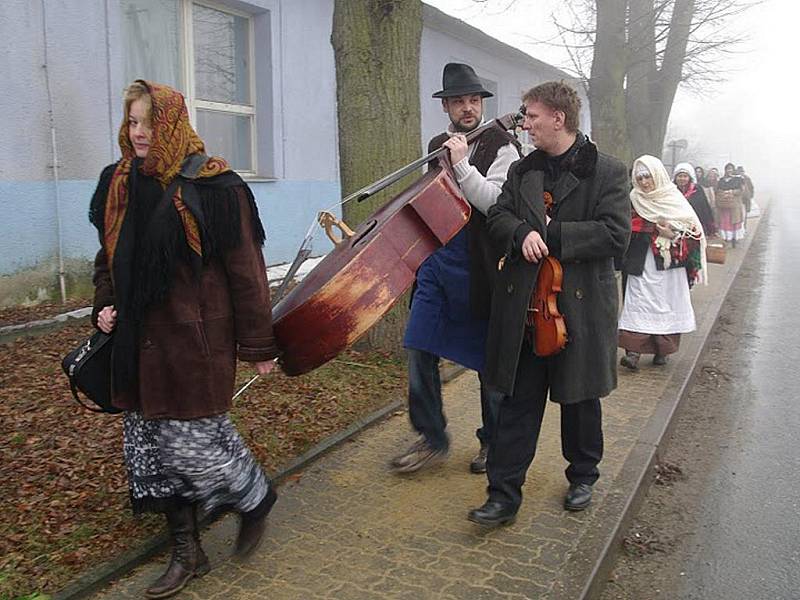 Hotaři koledují po šaldorfských sklepích - ilustrační foto.