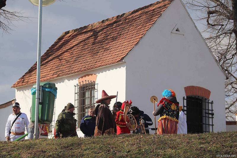 Ostatkové veselí se o víkendu v vrátilo i do Tasovic.