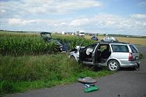 Při nehodě na Znojemsku zemřeli dva lidé, tři se zranili.