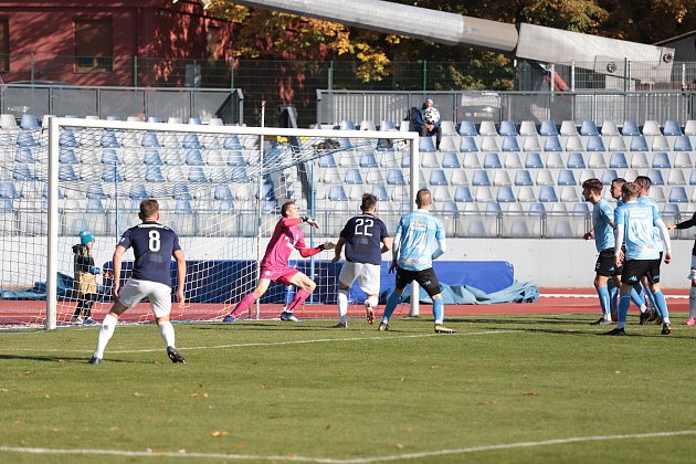 Fotbalisté Znojma (modří) hostili ve 13. kole MSFL B-tým Slovácka.