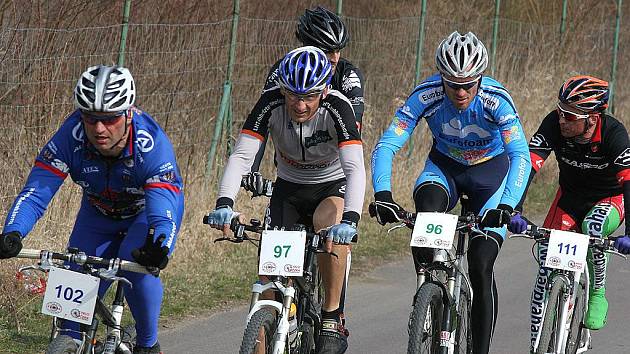 Devátý ročník cyklistického závodu Open PRIMAVERA BIKE 2011 v Hrušovanech nad Jevišovkou.