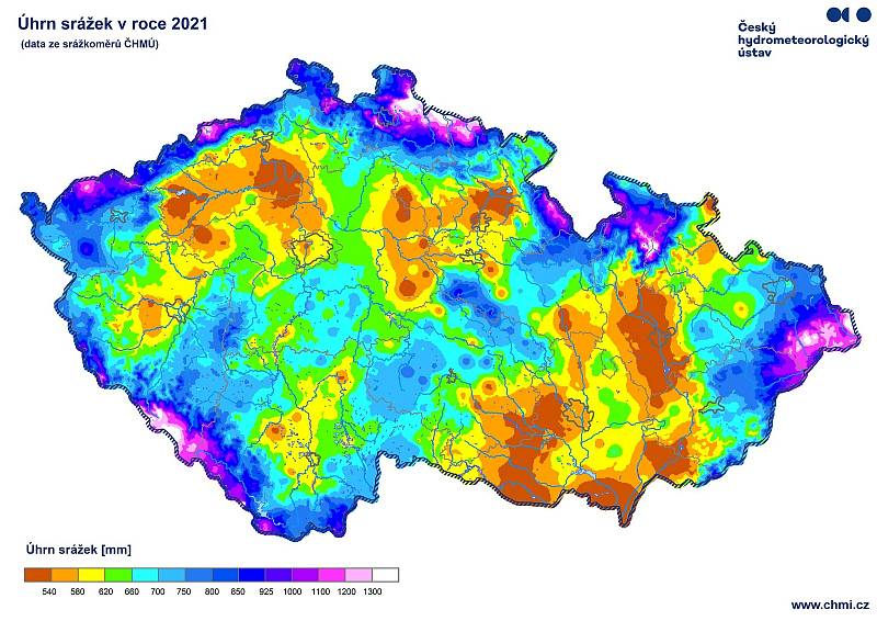 Úhrn srážek v roce 2021.