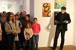 Krumlovští výtvarníci vystavují svá díla v galerii Knížecího domu. Výstavu zahájila vernisáž 6. března.