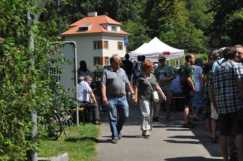 Koncert na mostě opět spojil Čechy a Rakušany.