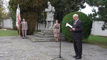 Znojmo si u příležitosti Dne veteránů připomnělo památku těch, kteří neváhali bojovat a položit životy za naši vlast. Pietní akt se uskutečnil na Louckém hřbitově.