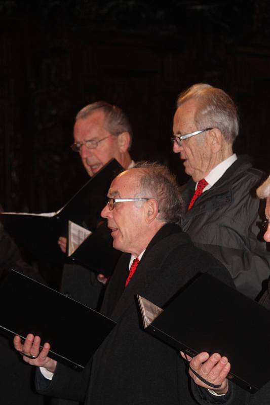 Čtvrtý adventní koncert Pěveckého sdružení z Retzu ve znojemském kostele v Louce.