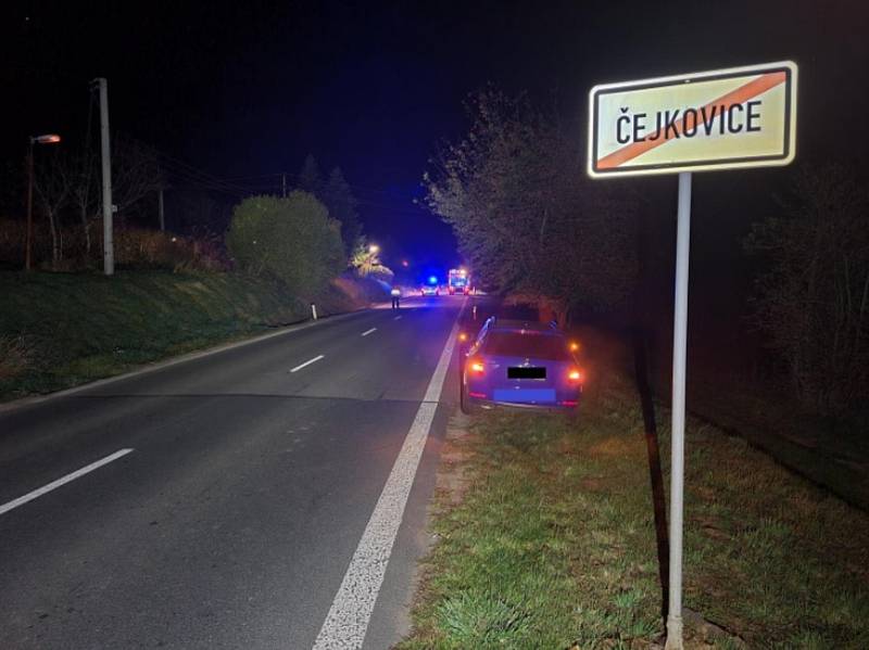 Tragická dopravní nehoda u Čejkovic na Hodonínsku.