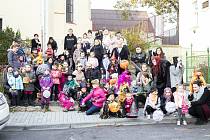 Děti v přímětické školce si užily Halloweenskou stezku.