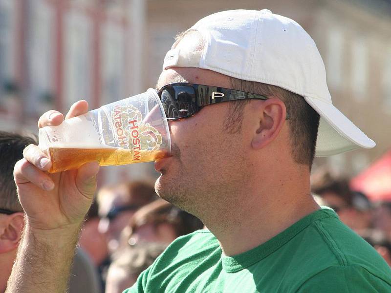 Ve Znojmě, ve kterém se již pivo Hostan nevaří, uspořádal koncern Heineken, který značku Hostan koupil, tradiční slavnosti piva Hostan. 