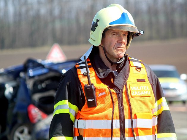 Mezi Kožichovicemi a Dukovanami se srazil autobus s osobním vozem