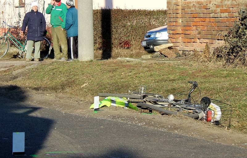 Dodávka srazila cyklistku v Hrádku. Vrtulník ji transportoval do fakultní nemocnice v brněnských Bohunicích.