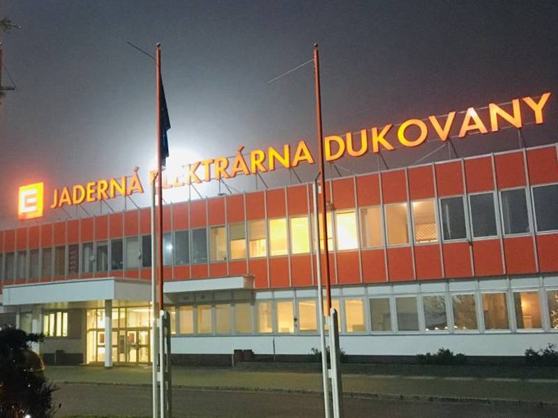 Jaderná elektrárna Dukovany.