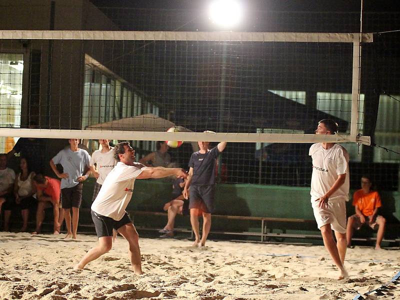 Maraton v beach volejbalu připravila přímětická základní škola společně s volejbalovým klubem.