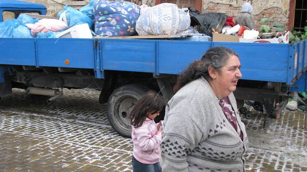 Znojmo vystěhovalo Romy z ghetta. Dům se rozpadal.