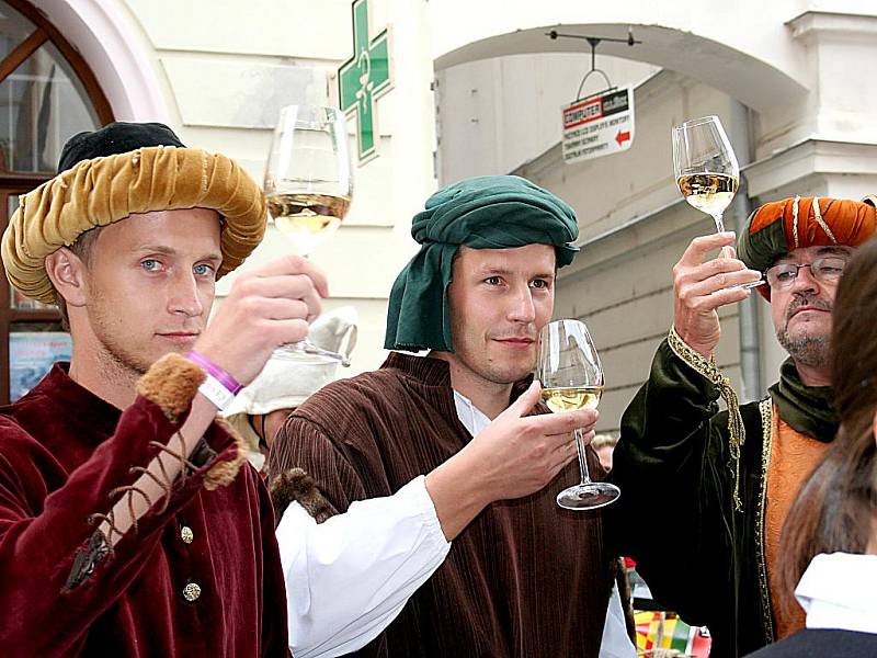 Začalo Znojemské historické vinobraní 2011.