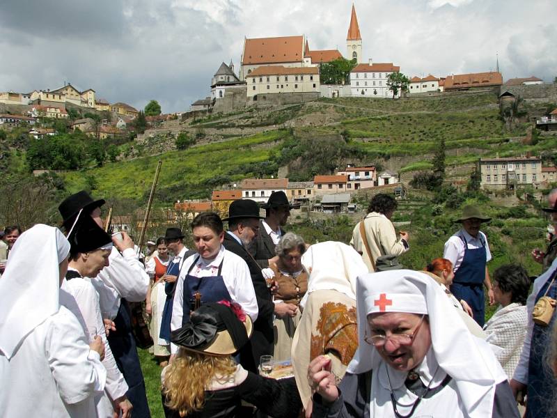 Hroznová koza míří do vinohradu