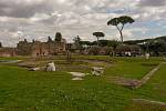 Slavný římský pahorek Palatin s ruinami někdejších císařských sídel dal jméno všem palácům.